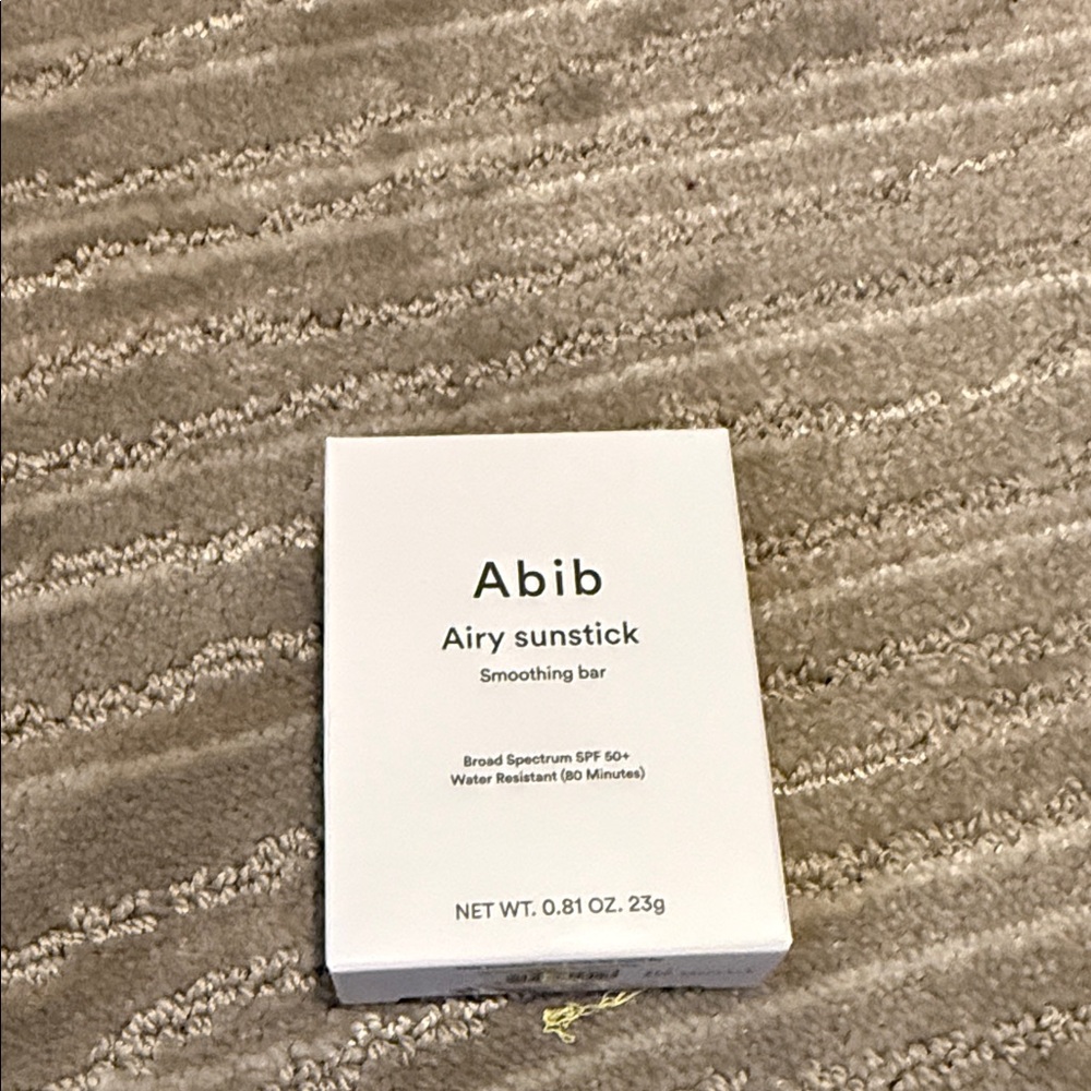 Airy Sunstick Smoothing Bar - White